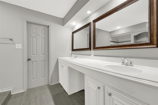 705 Holly Springs Court, Conroe, TX 77302