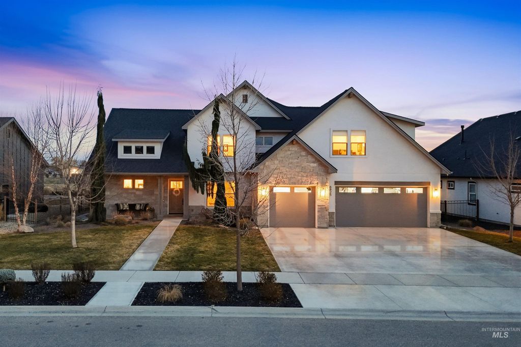 6825 W Biathlon St, Eagle, ID 83616