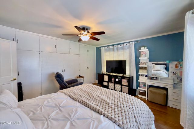 6118 Bellingham Avenue, North Hollywood, CA 91606