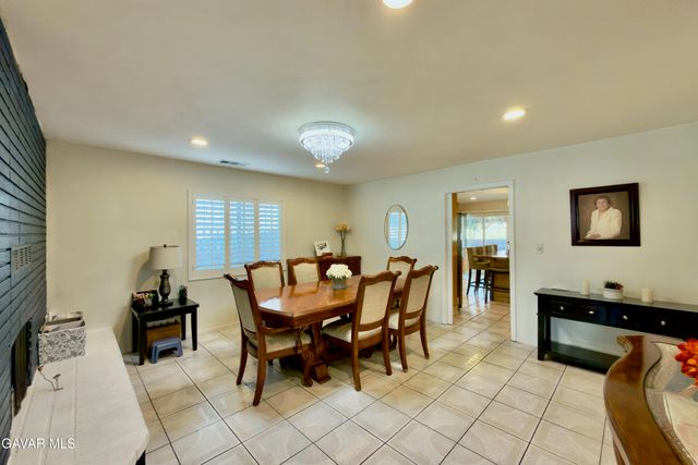 6118 Bellingham Avenue, North Hollywood, CA 91606