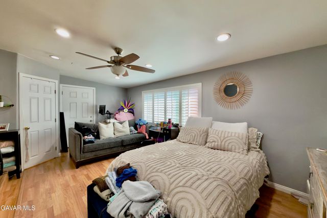 6118 Bellingham Avenue, North Hollywood, CA 91606