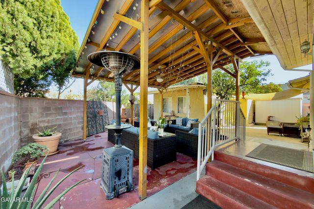 6118 Bellingham Avenue, North Hollywood, CA 91606