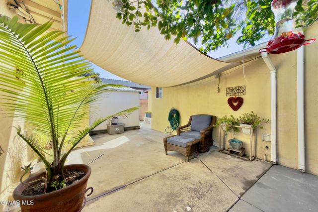 6118 Bellingham Avenue, North Hollywood, CA 91606