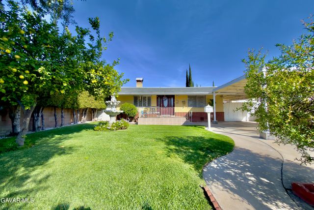 6118 Bellingham Avenue, North Hollywood, CA 91606
