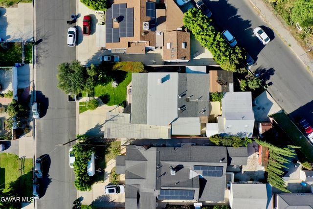 6118 Bellingham Avenue, North Hollywood, CA 91606