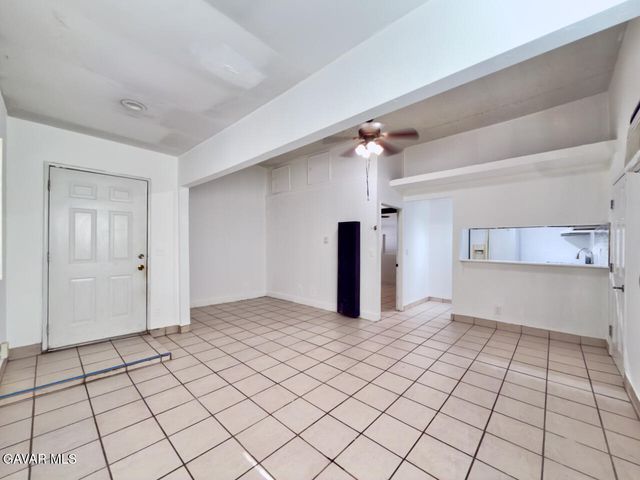 6118 Bellingham Avenue, North Hollywood, CA 91606