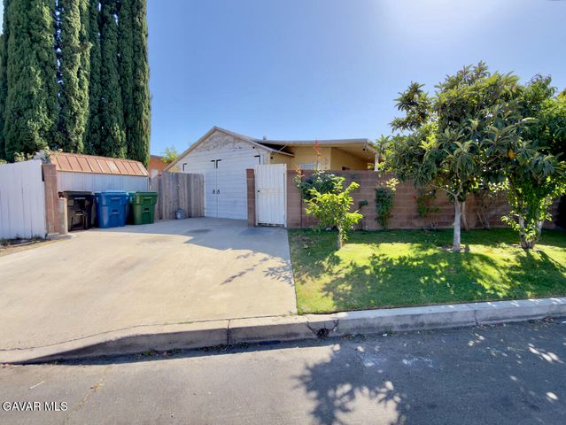 6118 Bellingham Avenue, North Hollywood, CA 91606