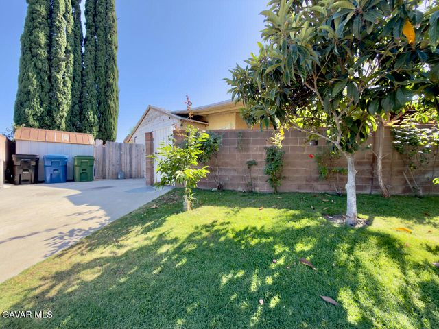 6118 Bellingham Avenue, North Hollywood, CA 91606