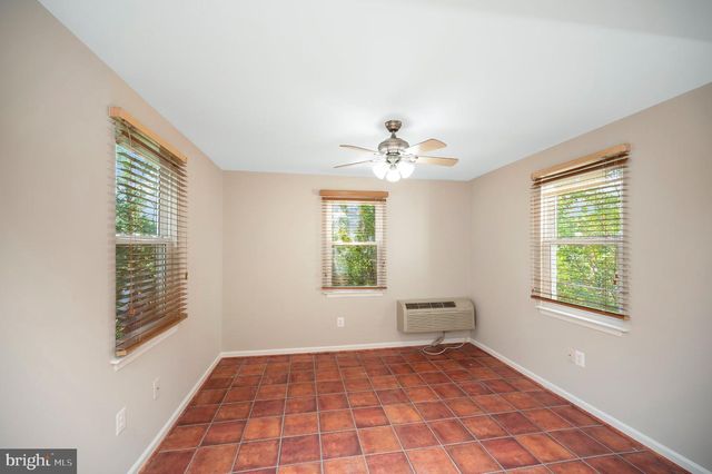 21 BUCHANAN CT, Fredericksburg, VA 22406
