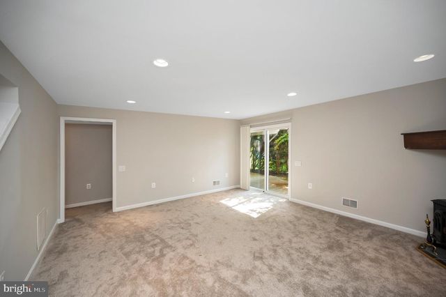21 BUCHANAN CT, Fredericksburg, VA 22406