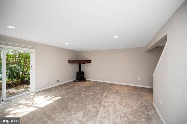 21 BUCHANAN CT, Fredericksburg, VA 22406