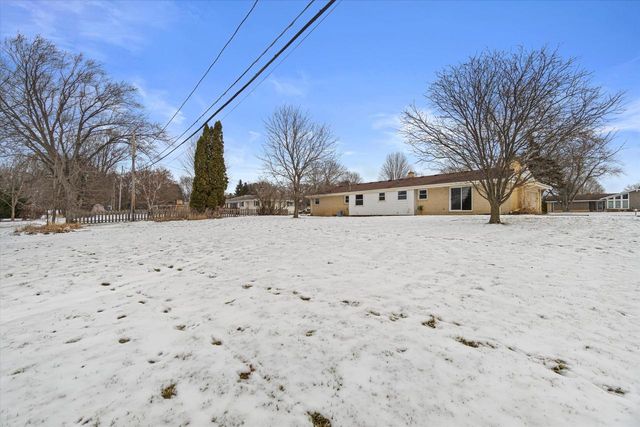 4335 N 145th STREET, Brookfield, WI 53005