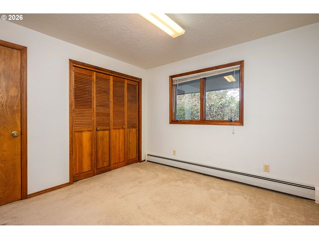 27572 S KINZY Rd, Estacada, OR 97023