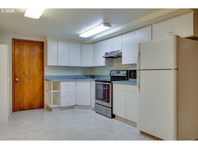 27572 S KINZY Rd, Estacada, OR 97023