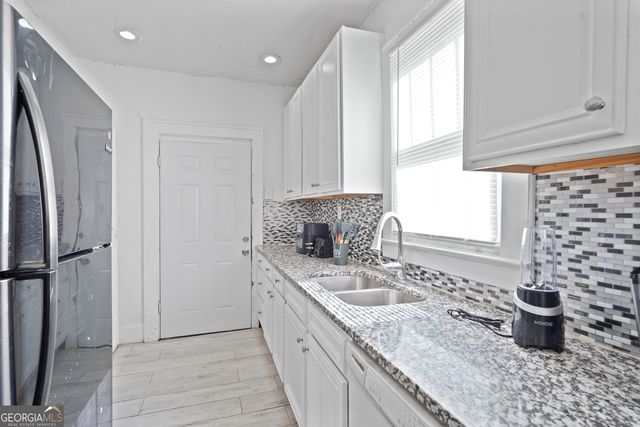 1789 Taylor Avenue, East Point, GA 30344