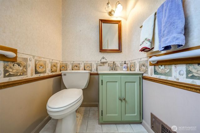 2536 N Lafayette Avenue, Bremerton, WA 98312