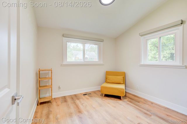 30110 Fairfax Street, Southfield, MI 48076