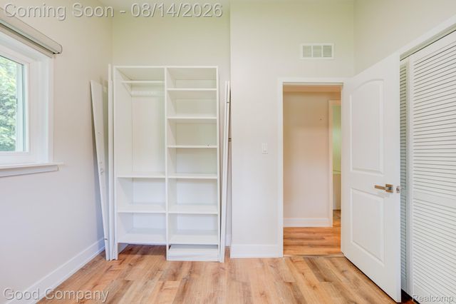 30110 Fairfax Street, Southfield, MI 48076