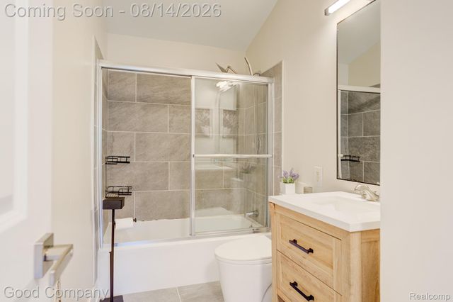 30110 Fairfax Street, Southfield, MI 48076