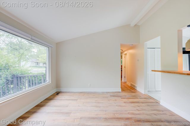 30110 Fairfax Street, Southfield, MI 48076