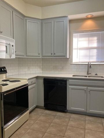 2100 San Gabriel ST 204, Austin, TX 78705