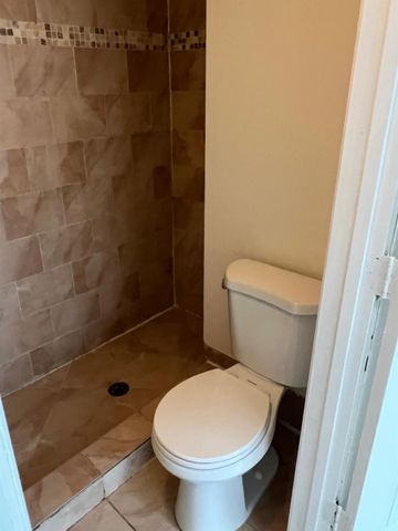 950 SW 74th Ave 950, North Lauderdale, FL 33068