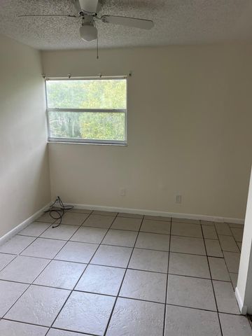 950 SW 74th Ave 950, North Lauderdale, FL 33068