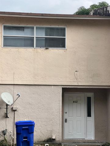 950 SW 74th Ave 950, North Lauderdale, FL 33068