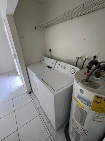 950 SW 74th Ave 950, North Lauderdale, FL 33068