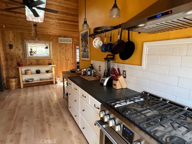 456 S Skyline Drive, Thousand Oaks, CA 91361