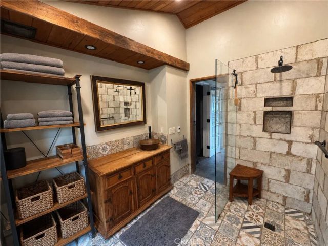456 S Skyline Drive, Thousand Oaks, CA 91361