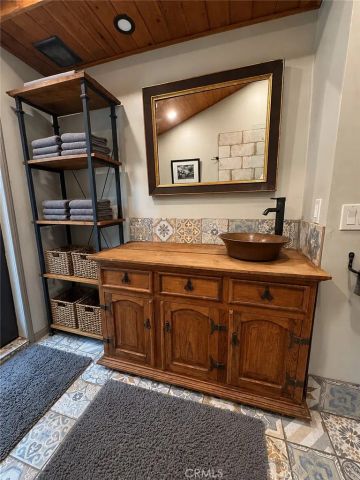 456 S Skyline Drive, Thousand Oaks, CA 91361
