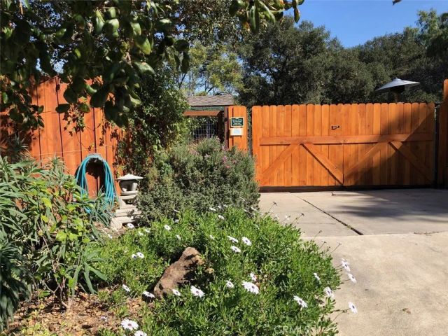 456 S Skyline Drive, Thousand Oaks, CA 91361