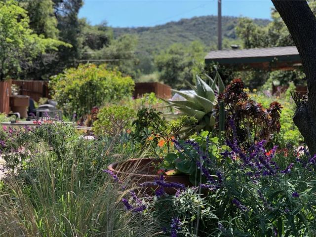 456 S Skyline Drive, Thousand Oaks, CA 91361