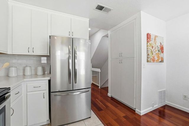 972 Belmont Terrace 7, Sunnyvale, CA 94086