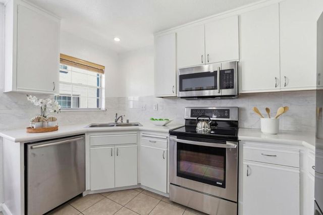 972 Belmont Terrace 7, Sunnyvale, CA 94086