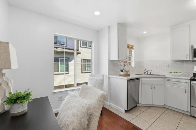 972 Belmont Terrace 7, Sunnyvale, CA 94086