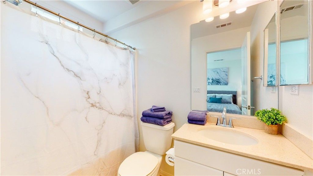 Image 9 of property listing at 12848 Palm Street 4, Garden Grove, CA 92840