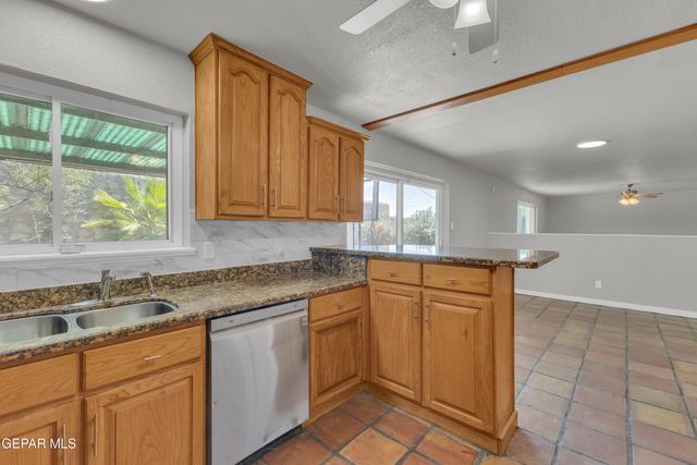 404 CHERMONT Drive, El Paso, TX 79912