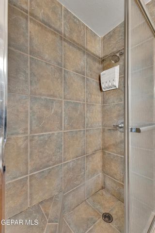 404 CHERMONT Drive, El Paso, TX 79912
