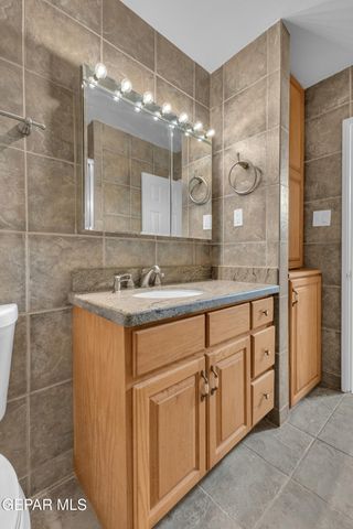 404 CHERMONT Drive, El Paso, TX 79912