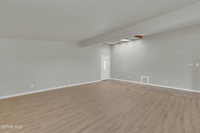 404 CHERMONT Drive, El Paso, TX 79912