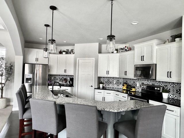 W222S4127 Timm DRIVE, Waukesha, WI 53189