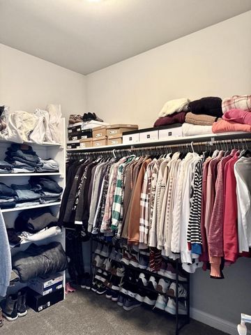 W222S4127 Timm DRIVE, Waukesha, WI 53189