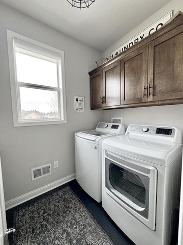 W222S4127 Timm DRIVE, Waukesha, WI 53189