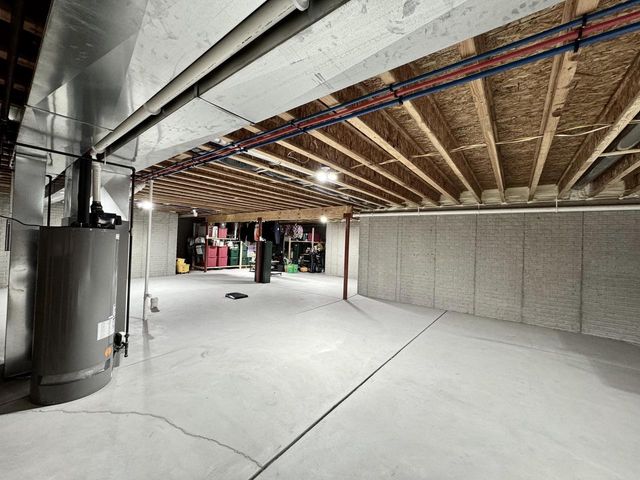 W222S4127 Timm DRIVE, Waukesha, WI 53189