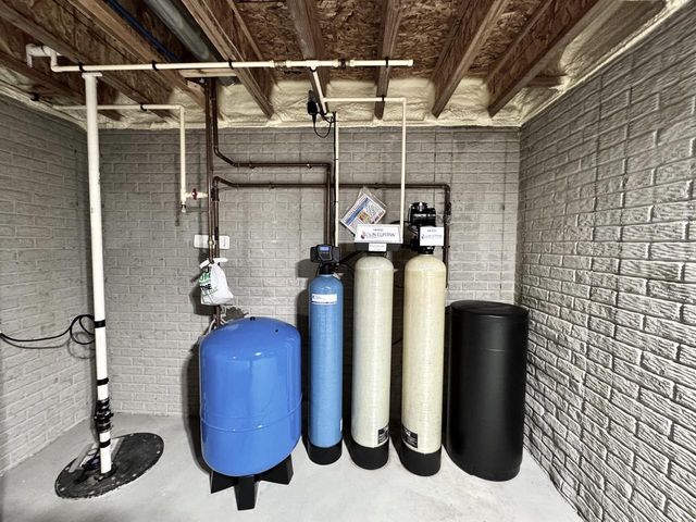 W222S4127 Timm DRIVE, Waukesha, WI 53189