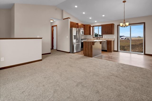 850 3rd Avenue SW, Rice, MN 56367