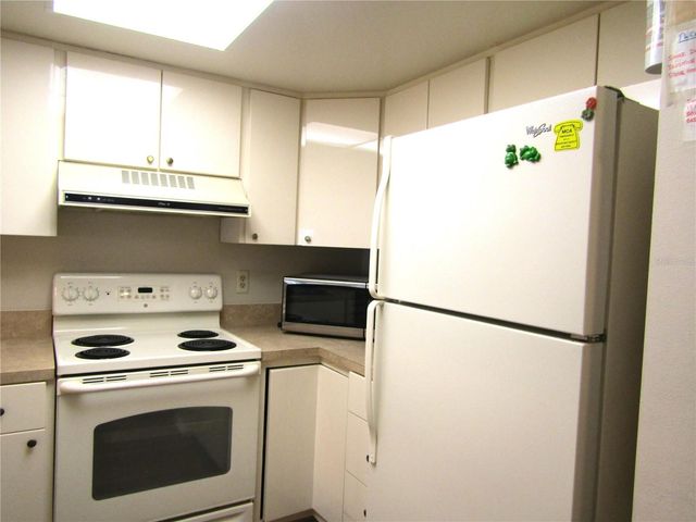 4632 RINGWOOD MEADOW 28, Sarasota, FL 34235