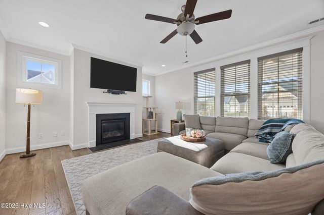 812 W Craftsman Way, Hampstead, NC 28443